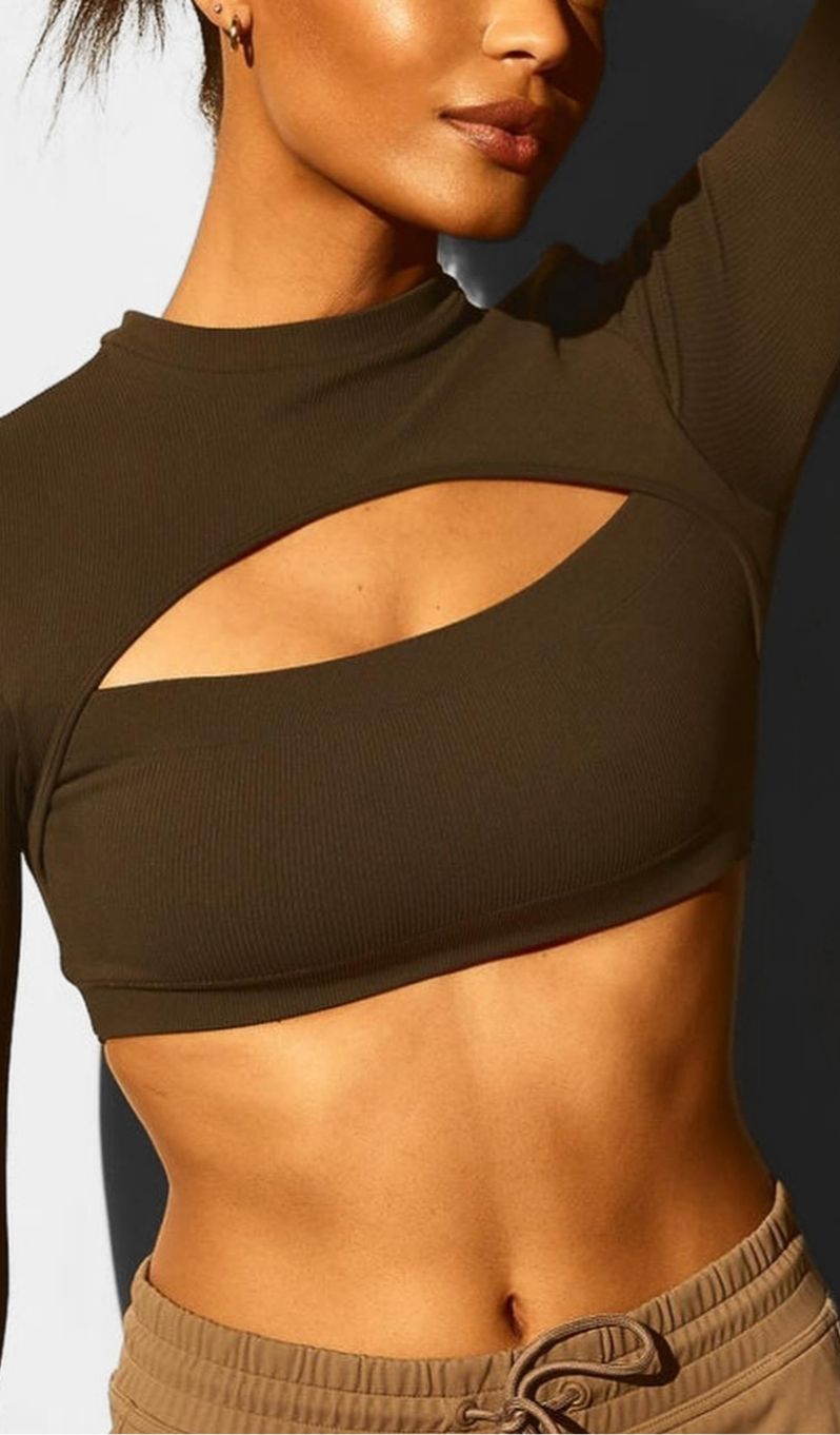 cleveland medspa model with earrings